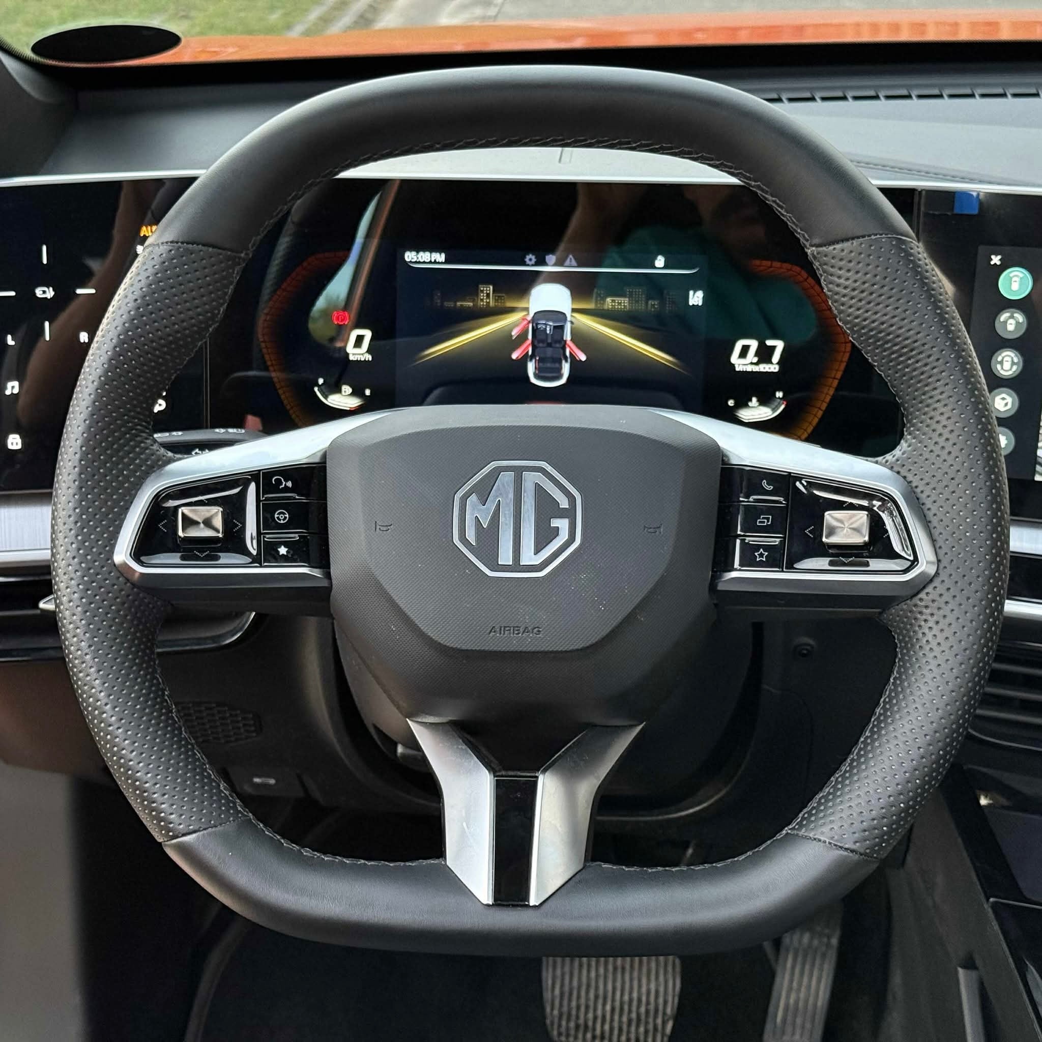 2024 MG One Lux 1.5L CVT