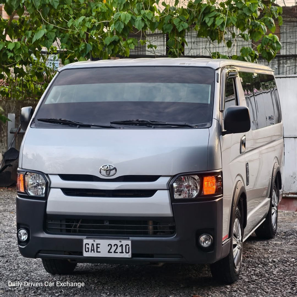 2018 Toyota Hiace Commuter 3.0L MT