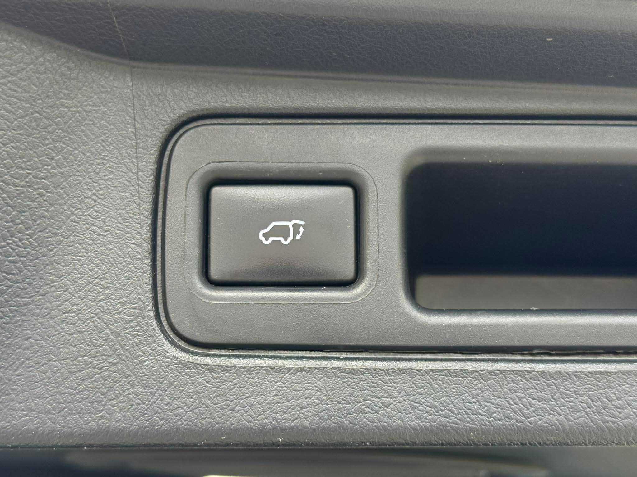 2022 Toyota Fortuner LTD AT