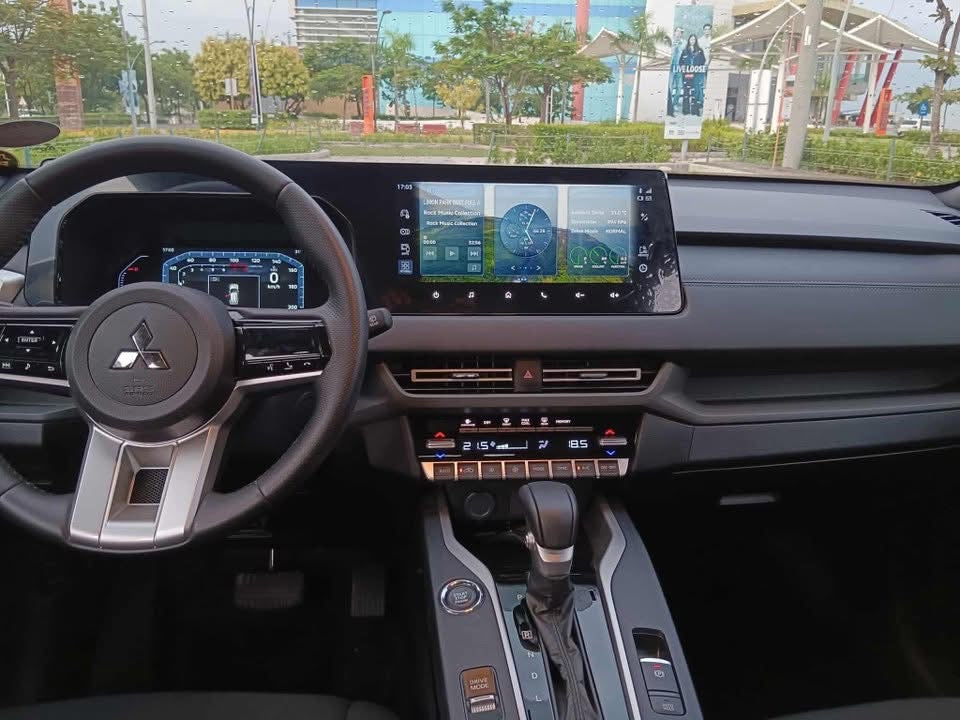 2025 Mitsubishi XForce GLS AT