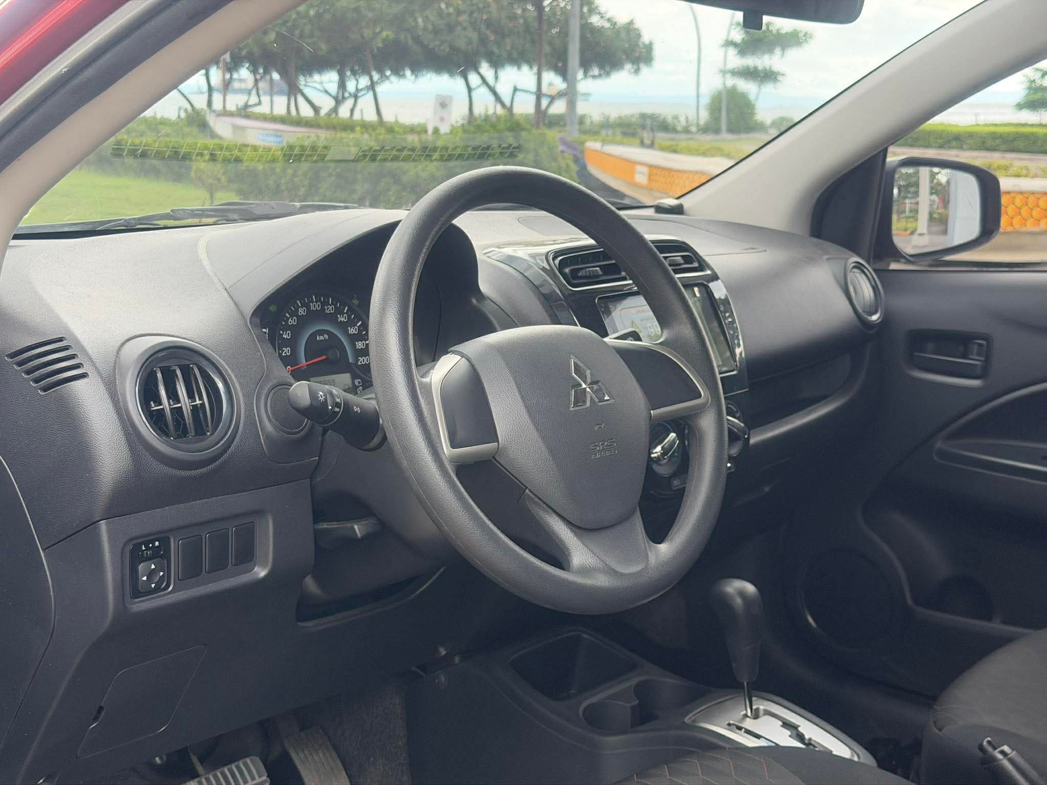 2024 Mitsubishi Mirage Hatchback GLX AT