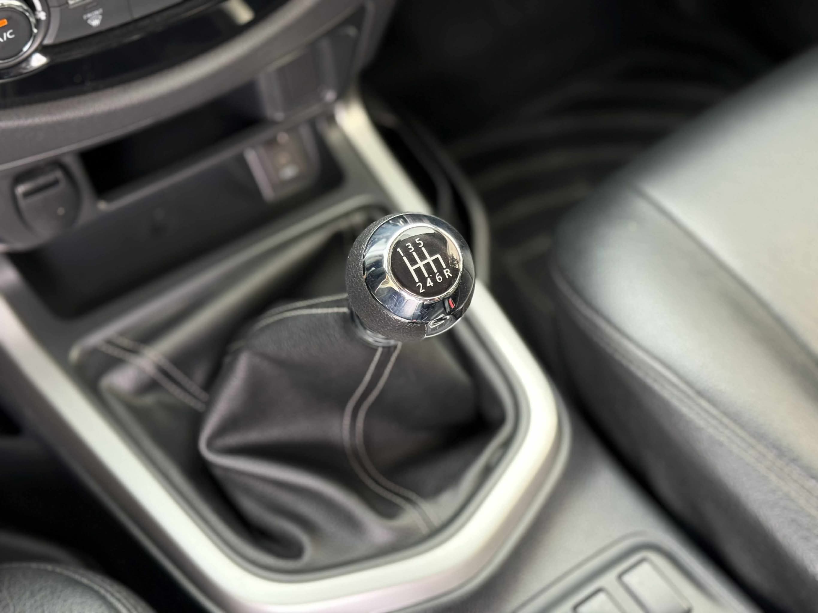 2019 Nissan Navara EL MT