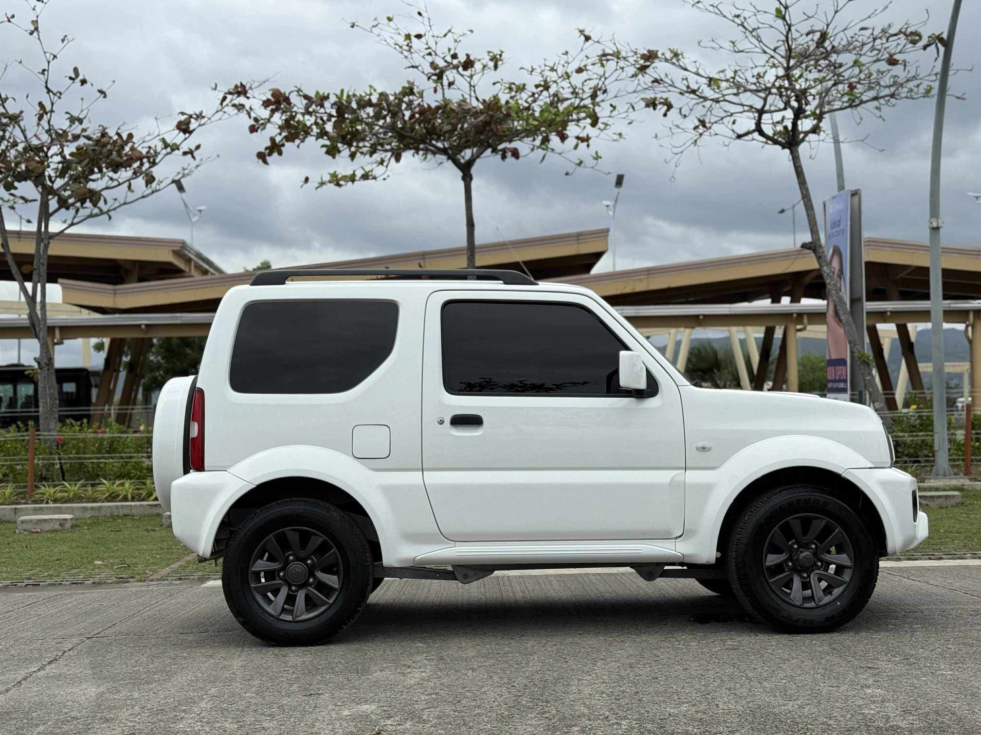 2017 Suzuki Jimny GLX AT