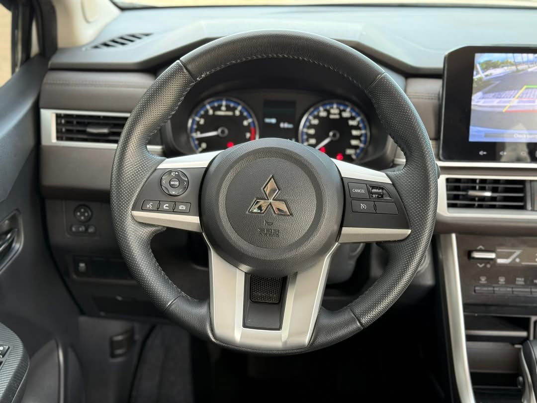 2025 Mitsubishi Xpander GLS AT