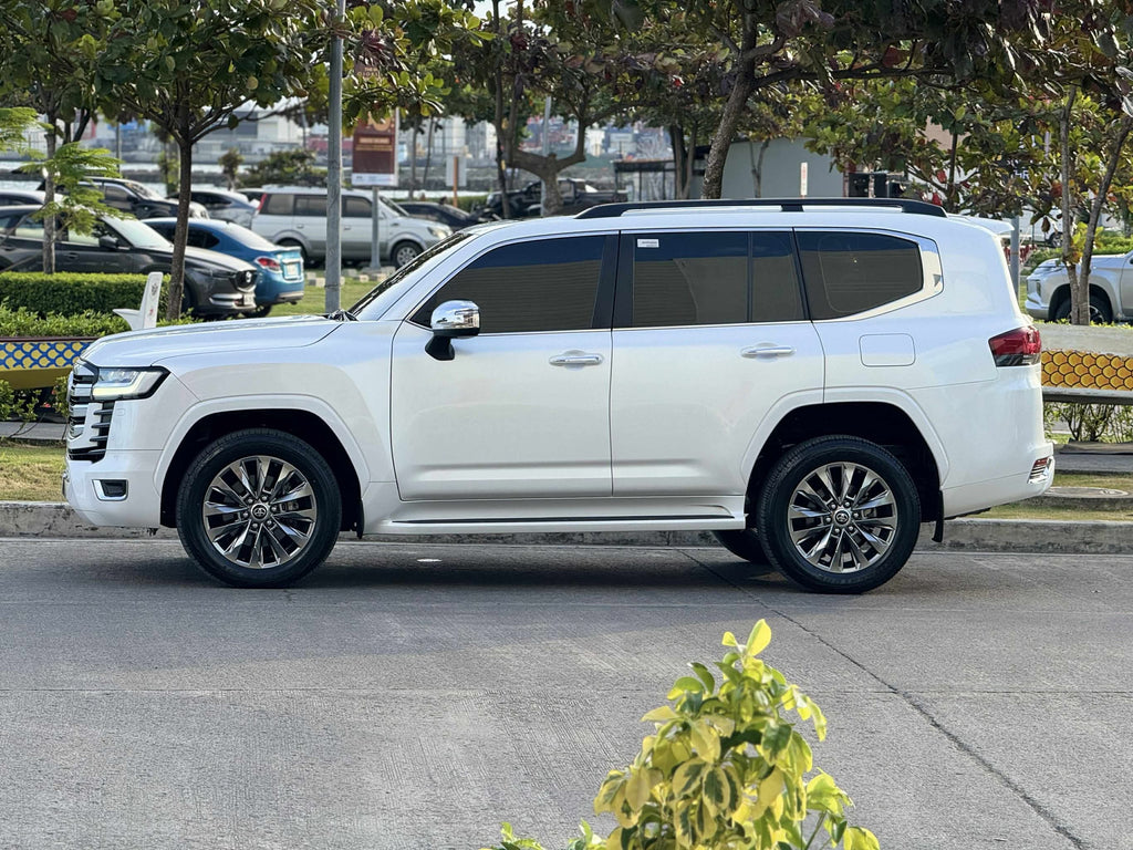 2023 Toyota Land Cruiser ZX