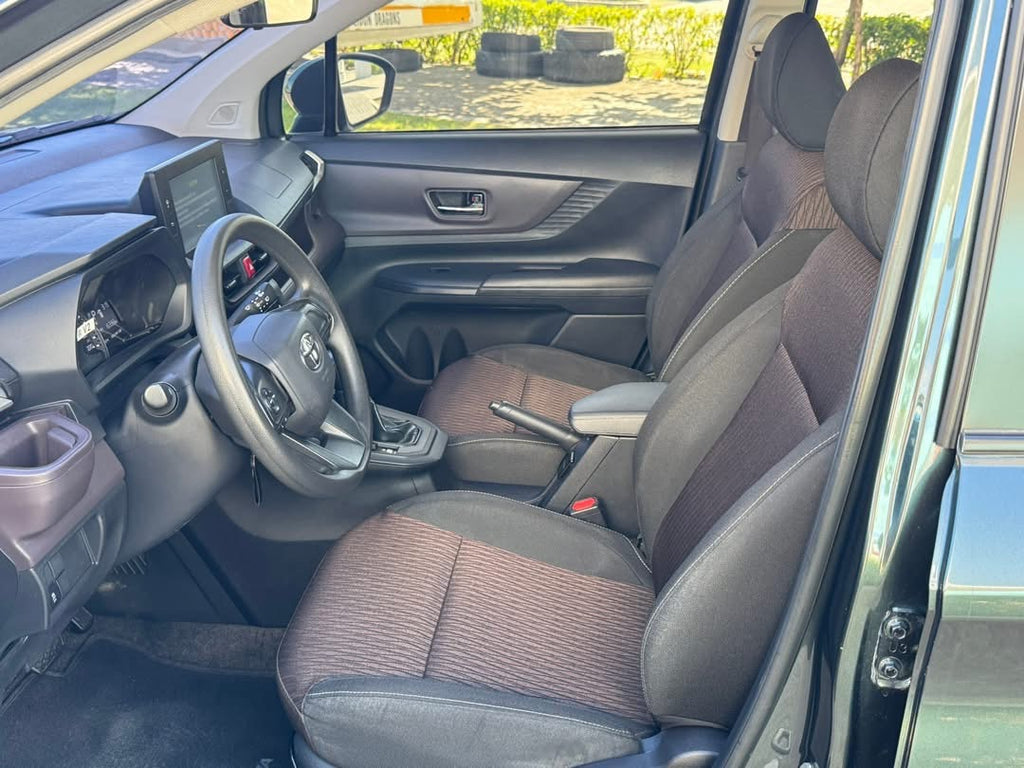 2024 Toyota Avanza E AT